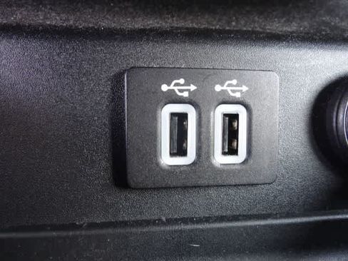 Used 2019 Ford Fusion SE FWD image 17