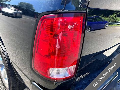Used 2019 RAM 1500 Express w/ Express Value Package AWD/4WD image 26