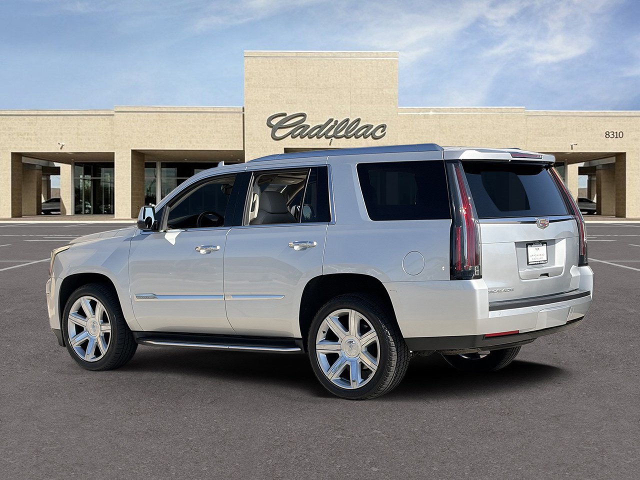 Used 2015 Cadillac Escalade Luxury RWD image 7