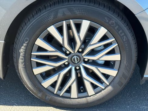 New 2025 Nissan Altima 2.5 SV image 10