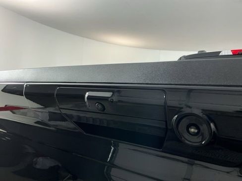 Certified 2025 Ford F350 Lariat w/ Black Appearance Package image 9