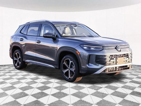 New 2026 Volkswagen Tiguan SE AWD/4WD image 12