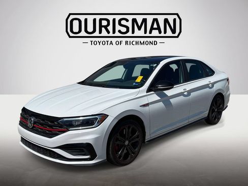 Used 2019 Volkswagen Jetta GLI FWD image 3