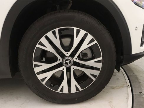 New 2025 Mercedes-Benz GLB 250 image 13