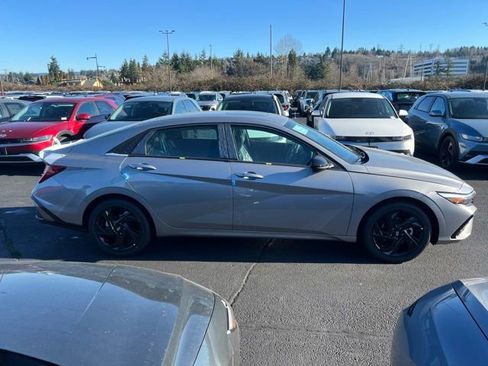 New 2026 Hyundai Elantra SEL Sport image 4