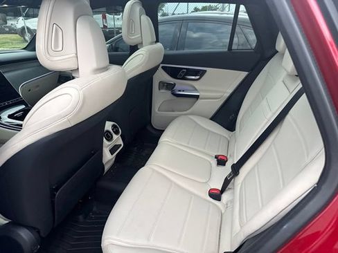 Used 2026 Mercedes-Benz GLC 300 4MATIC image 14