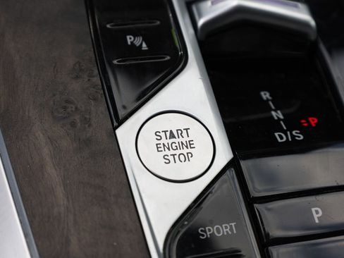 Used 2024 BMW X5 xDrive40i image 32