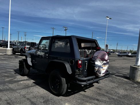 Used 2007 Jeep Wrangler X AWD/4WD image 3
