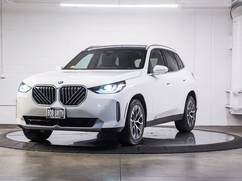 Used 2026 BMW X3 xDrive30i AWD/4WD image 3