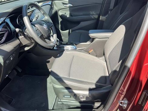 Used 2022 Buick Encore GX Select w/ Sport Touring Package FWD image 17