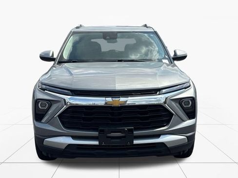 Used 2025 Chevrolet TrailBlazer LT AWD/4WD image 9