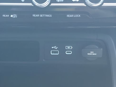 Used 2025 Honda Pilot Touring image 30