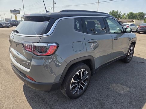 Used 2022 Jeep Compass Limited AWD/4WD image 3
