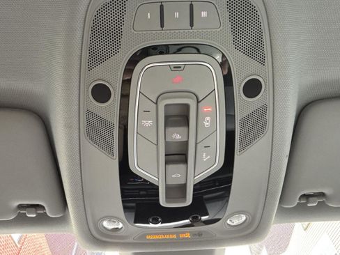 Used 2018 Audi A4 2.0T allroad Premium Plus w/ Premium Plus Package image 25