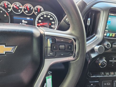 Used 2021 Chevrolet Silverado 2500 LT w/ Z71 Off-Road Package image 33