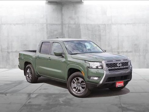 Certified 2025 Nissan Frontier SV w/ SV Convenience Package RWD image 2