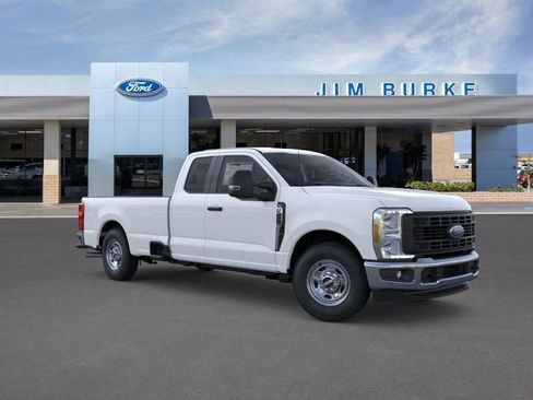 New 2026 Ford F250 XL w/ XL Chrome Package image 7