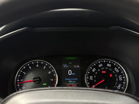 Used 2021 Toyota RAV4 XLE FWD image 14