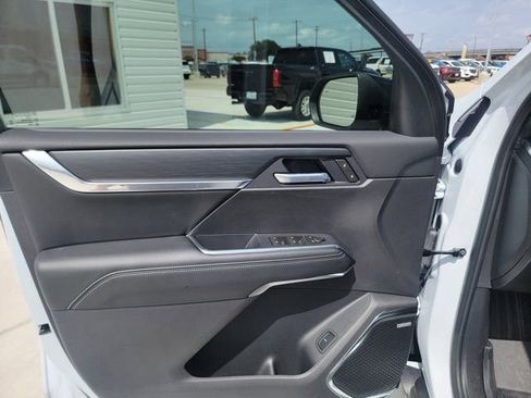 New 2026 GMC Acadia Elevation w/ Elevation Premium Package FWD image 16