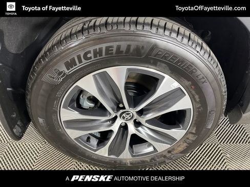 Certified 2026 Toyota Highlander XLE AWD/4WD image 15
