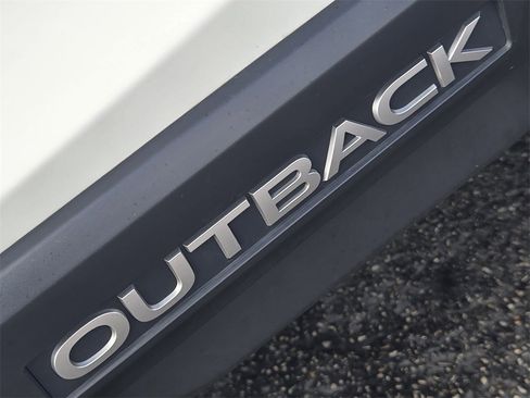 Used 2022 Subaru Outback Limited XT image 11
