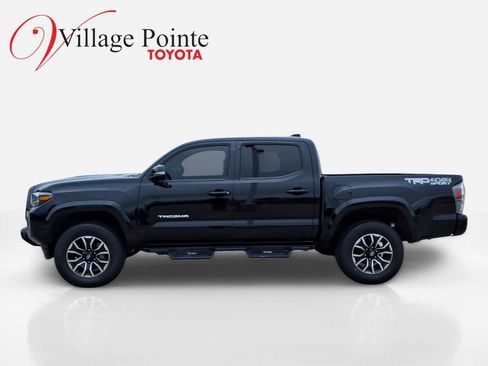 Used 2023 Toyota Tacoma TRD Sport w/ TRD Premium Sport Package AWD/4WD image 2