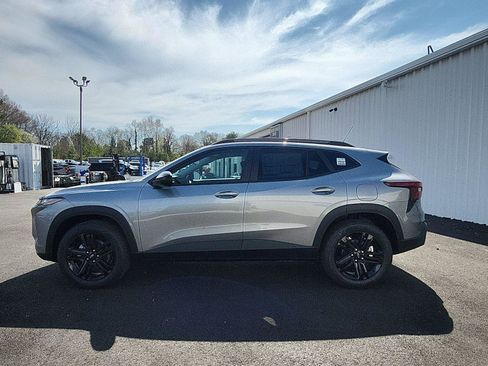 New 2026 Chevrolet Trax ACTIV image 2
