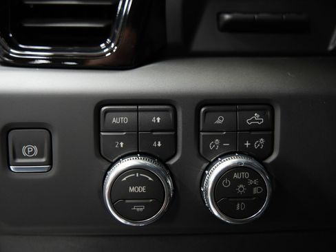 New 2026 GMC Sierra 1500 AT4 w/ AT4 Premium Package AWD/4WD image 35