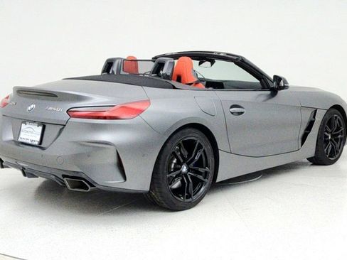 Used 2025 BMW Z4 M40i w/ Premium Package image 5