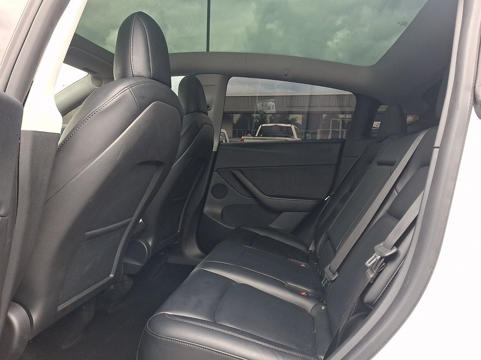 Used 2022 Tesla Model Y Long Range AWD/4WD image 10