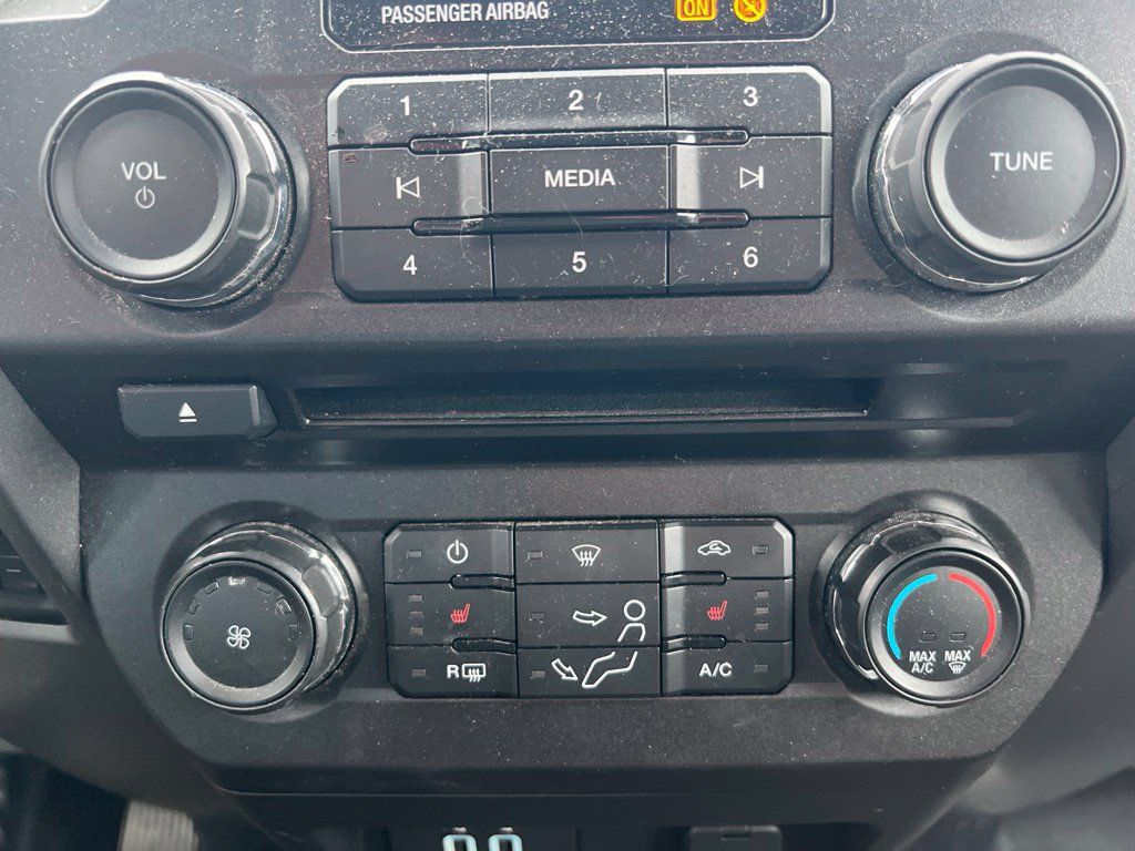 Used 2017 Ford F250 XLT w/ XLT Premium Package AWD/4WD image 17