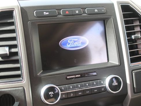 Used 2020 Ford Expedition Max XLT w/ Equipment Group 202A RWD image 12