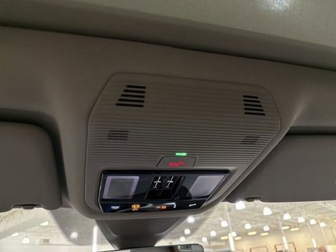 New 2026 Volkswagen Atlas SE image 35