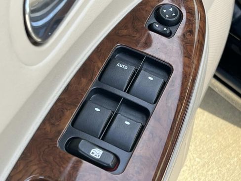 Used 2005 Buick LaCrosse CXL w/ Gold Convenience Package FWD image 27