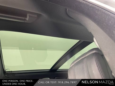 Used 2018 Land Rover Range Rover Sport HSE Dynamic image 31