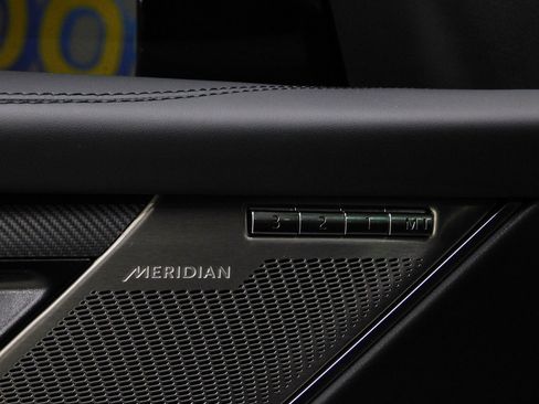 Used 2024 Jaguar F-PACE SVR image 25