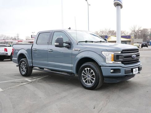 Certified 2022 Ford Explorer XLT w/ Equipment Group 202A image 31