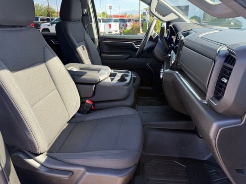 Used 2024 GMC Sierra 1500 Elevation w/ LPO, Elevation Black Package AWD/4WD image 18