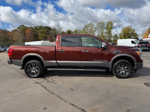 Used 2016 Nissan Titan Platinum Reserve image 6