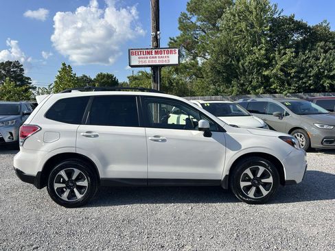Used 2017 Subaru Forester 2.5i Premium AWD/4WD image 4