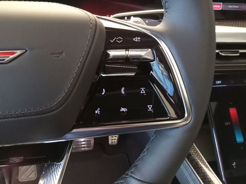 New 2026 Cadillac Escalade V w/ LPO, Onyx Lite Package image 21