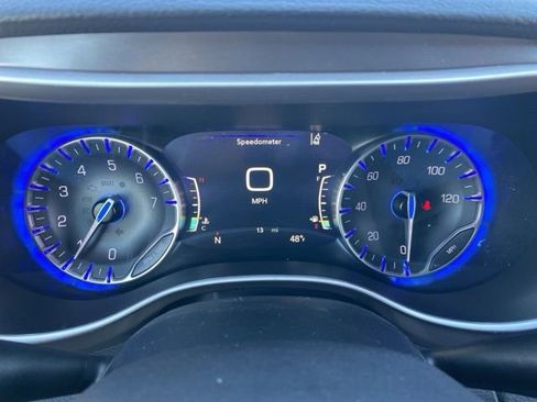 New 2026 Chrysler Pacifica Select image 30