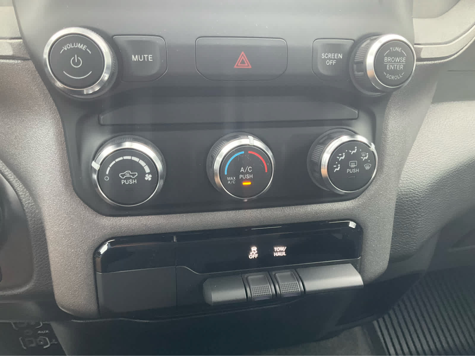 Used 2024 RAM 1500 Tradesman w/ Warlock PACKAGE AWD/4WD image 8
