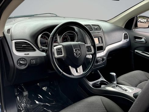 Used 2020 Dodge Journey SE w/ SE Popular Equipment Group FWD image 12