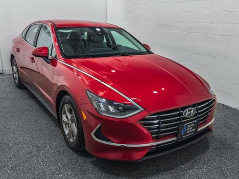 Used 2022 Hyundai Sonata SE image 2