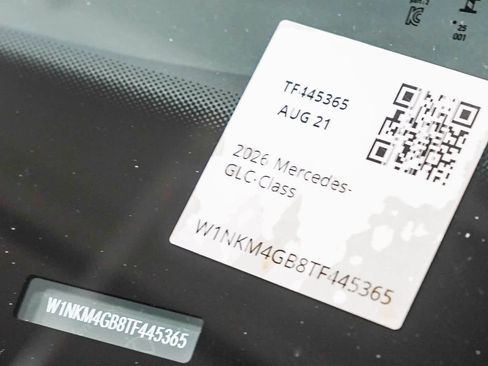 Used 2026 Mercedes-Benz GLC 300 image 29