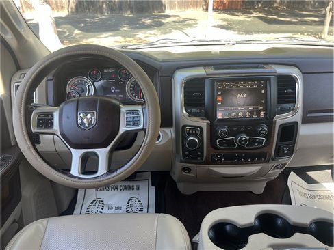 Used 2014 RAM 1500 Laramie w/ Convenience Group AWD/4WD image 18