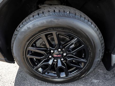 Used 2023 GMC Sierra 1500 Elevation w/ LPO, Elevation Black Package image 8