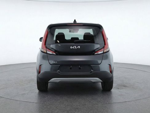Used 2025 Kia Soul LX w/ LX Technology Package FWD image 7
