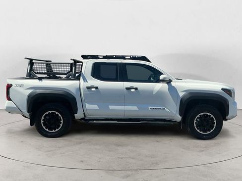 Certified 2024 Toyota Tacoma TRD Off-Road w/ TRD Off Road Upgrade Package AWD/4WD image 6